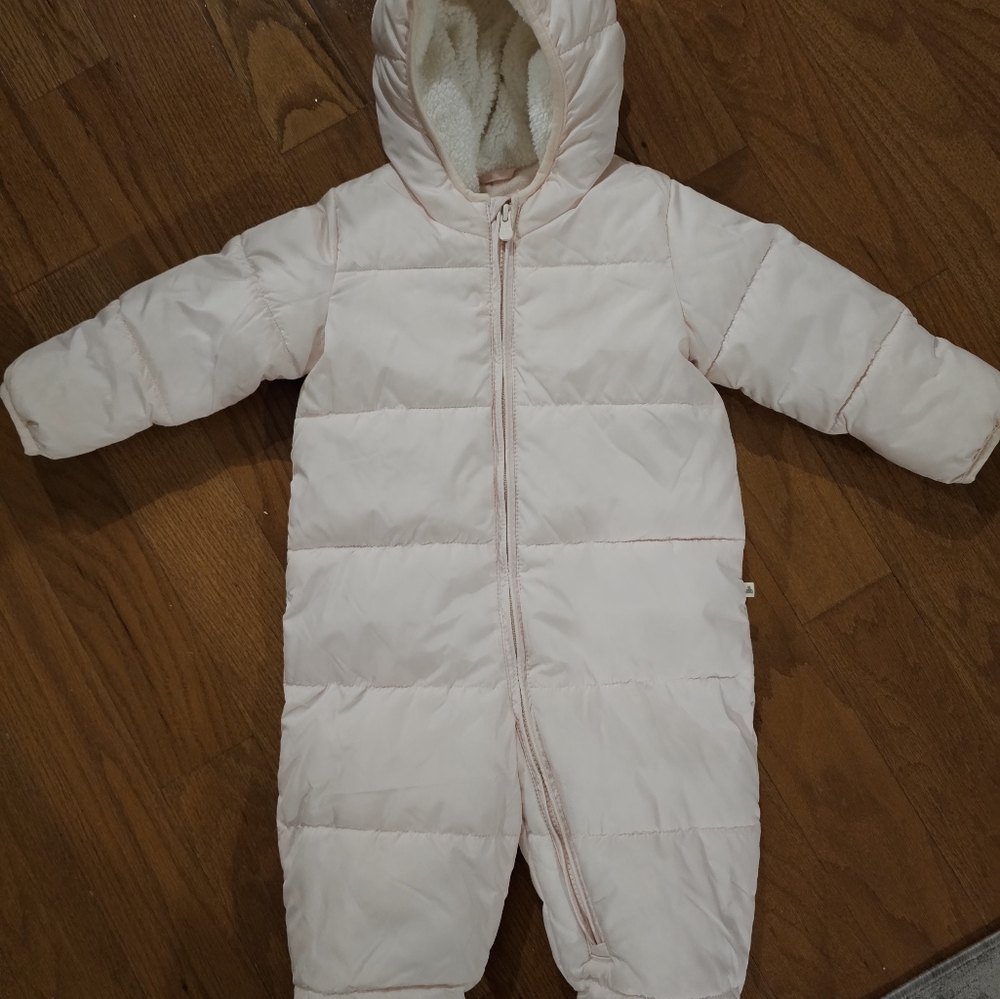 Gap baby cold control ultra max down convertable pink snowsuit 12-18 months